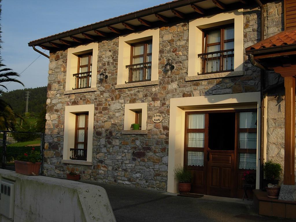 La Llosa Rodre Guimaran Room photo